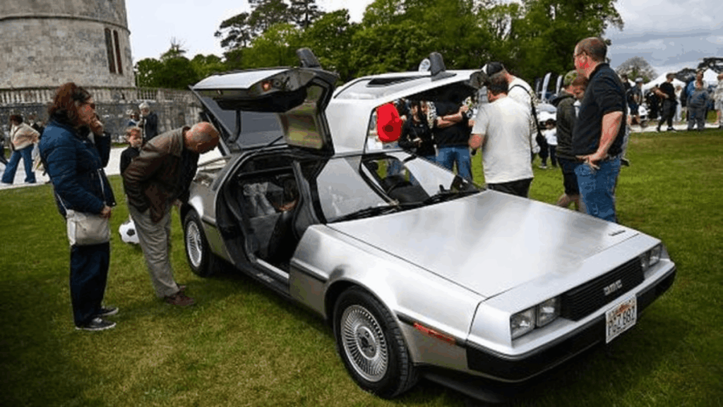 Mobil Klasik di Lulworth Castle