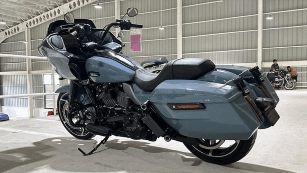 Lelang Harley Road Glide