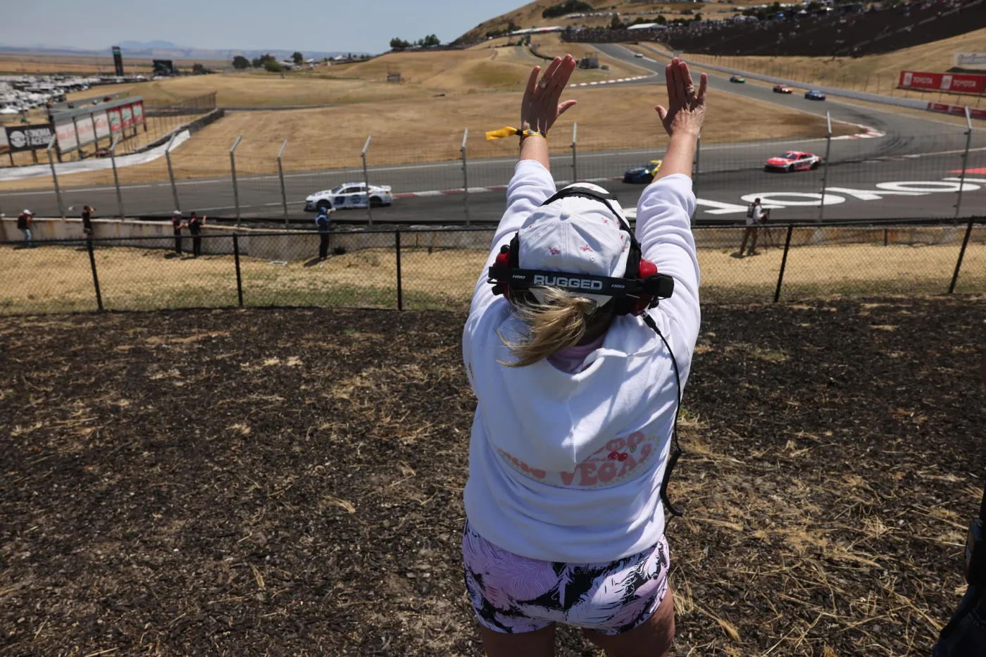 sonoma raceway nascar - ilustrasi berita Sonoma Raceway NASCAR kembali: Akhir pekan balap terbesar di Sonoma County