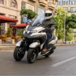 tricity 300 - ilustrasi berita Yamaha perbarui Tricity 300 2026: airbag pertama, ABS di tikungan, dan konektivitas…