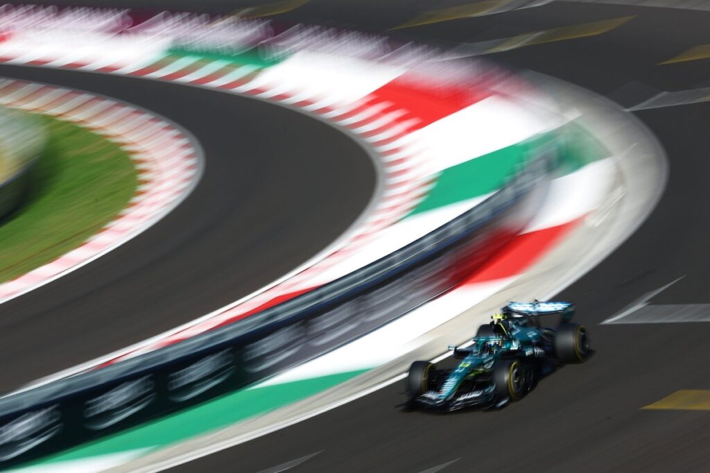aston martin update - ilustrasi berita Berapa Waktu yang Didapat Aston Martin Update di GP Hungaria?
