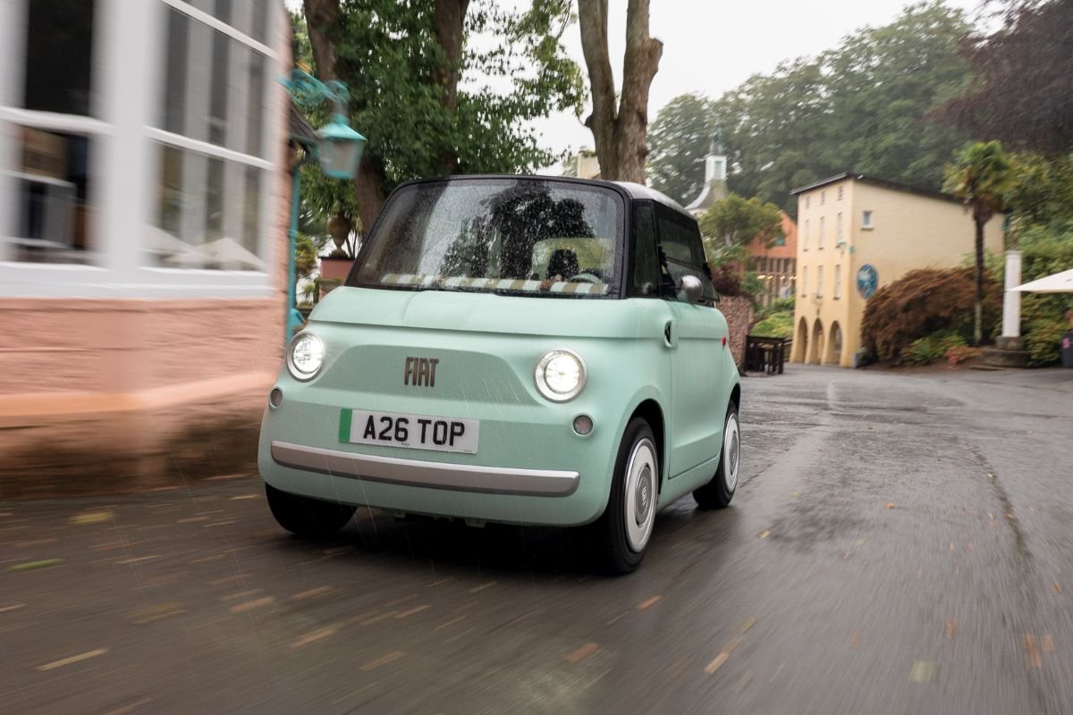 fiat topolino Fiat Topolino Meluncur di Inggris: Mobil Listrik Mikro Seharga… fiat topolino - ilustrasi berita Fiat Topolino Meluncur di Inggris: Mobil Listrik Mikro Seharga £8,995 dengan Jarak 46…
