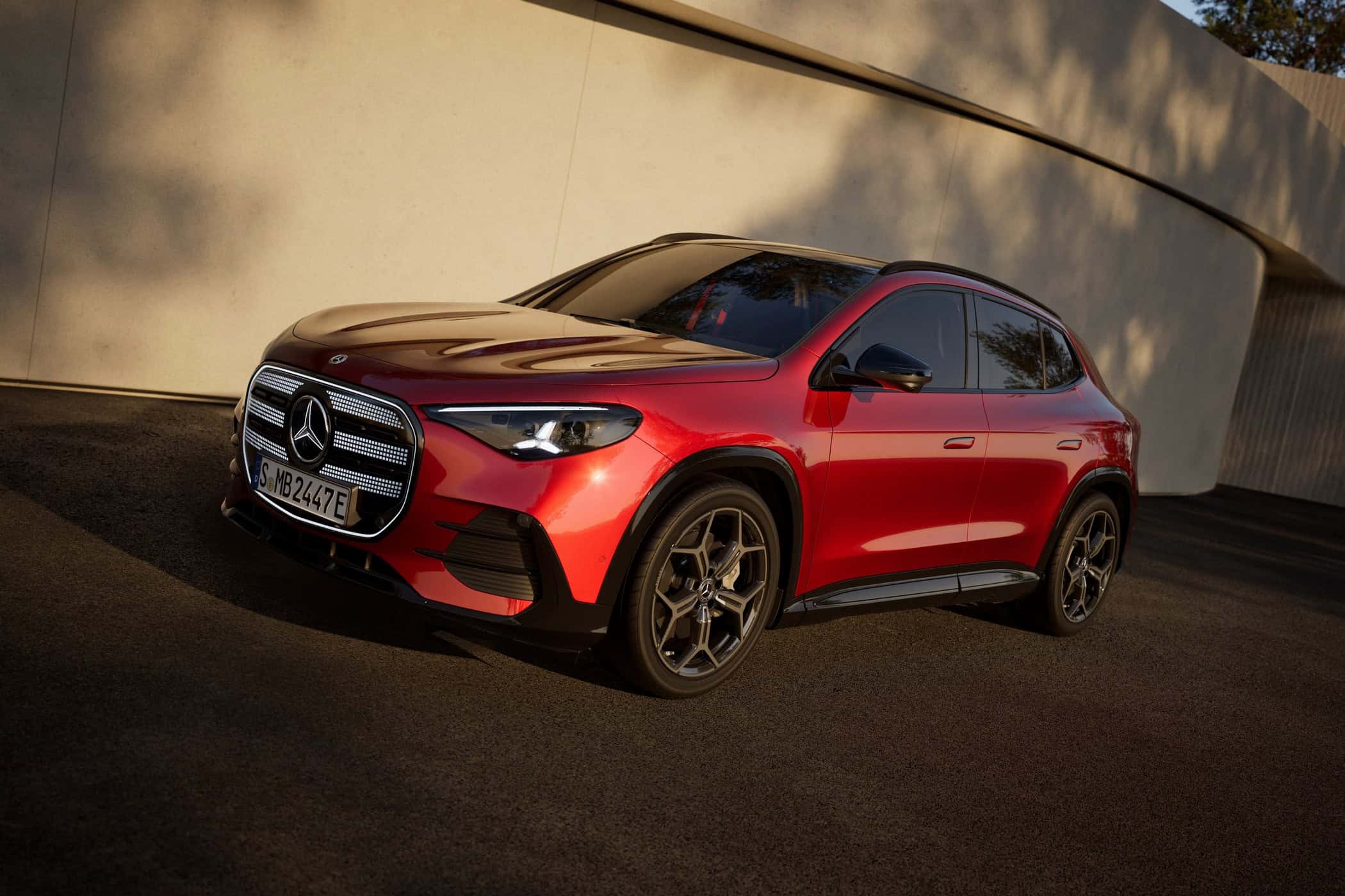 mercedes gla - ilustrasi berita Mercedes GLA Meluncur untuk Menantang BMW X1 dan iX1