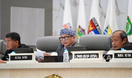 ranperda p2apbd 2025 - ilustrasi berita DPRD Jabar Targetkan Pembahasan Ranperda P2APBD 2025 Rampung Tepat Waktu