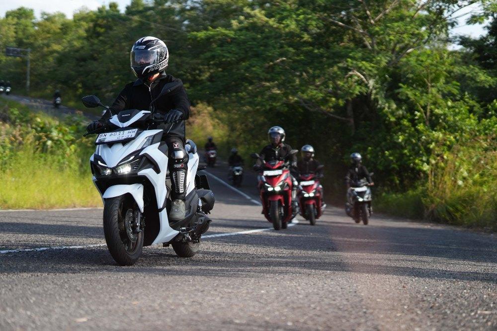 vario evo 160 - ilustrasi berita Menjajal Agresivitas Honda Vario Evo 160 yang Masih Andalkan Rangka eSAF