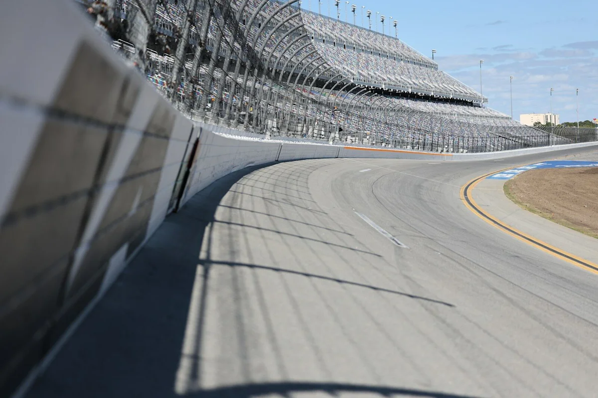 zane smith Zane Smith vs Carson Hocevar: Kontak di Chicagoland pada Start… zane smith - ilustrasi berita Zane Smith vs Carson Hocevar: Kontak di Chicagoland pada Start ke-100, NASCAR Tidak…