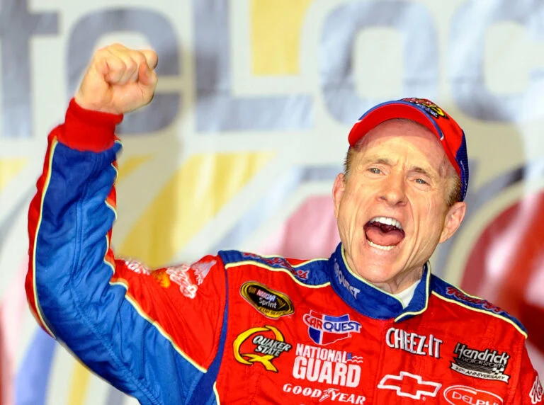 zero downforce - ilustrasi berita Mark Martin Mendesak zero downforce pada bagian depan mobil, NASCAR Enggan Meninjau